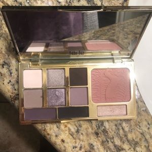 Tarts eyeshadow and blush palette